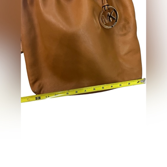 Michael Kors Butter Soft Brown Leather Large Hobo Bag in EUC - Picture 5 of 9